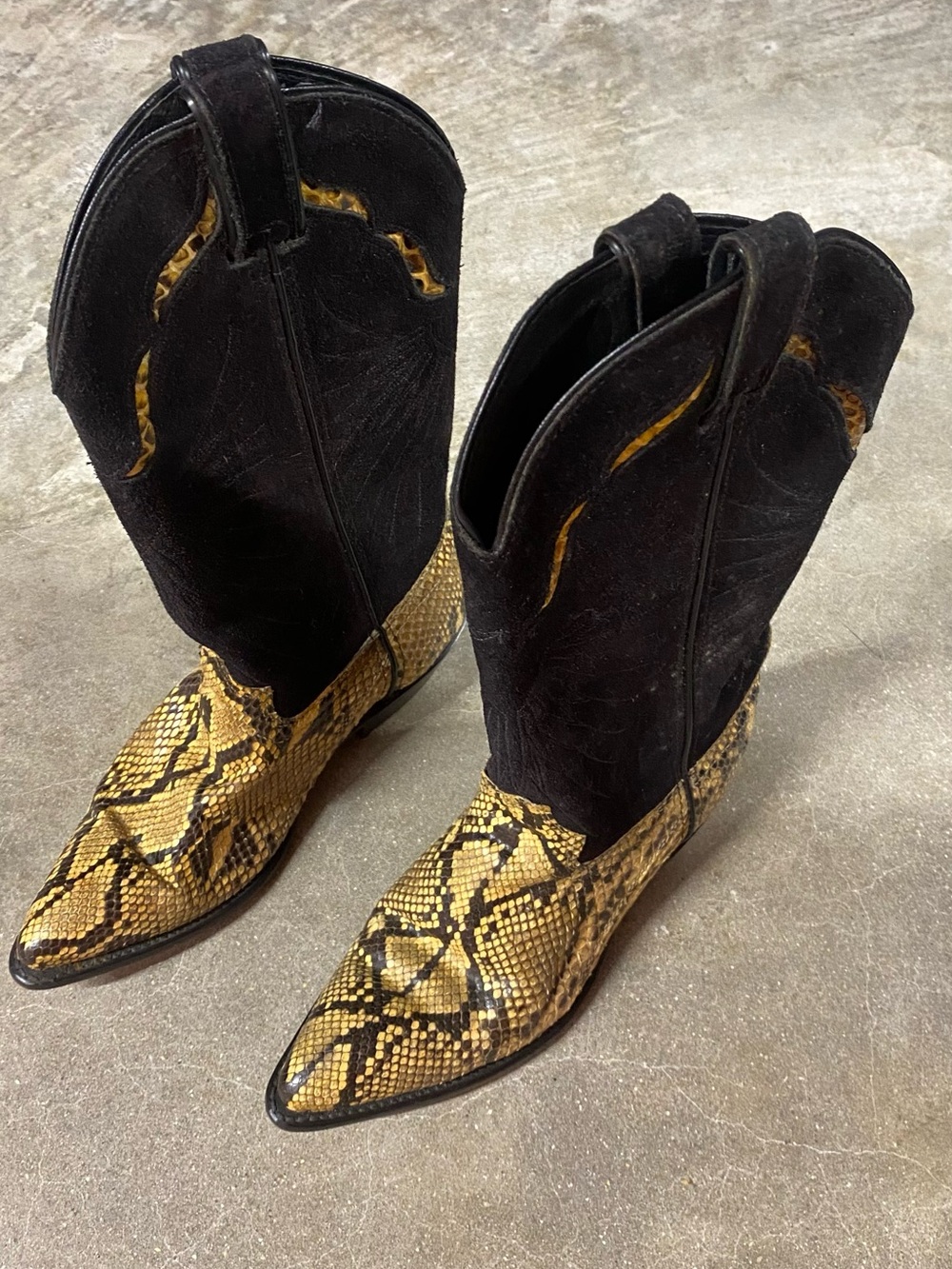 Snakeskin boots vintage cowboy westernCODE WEST in women’s.